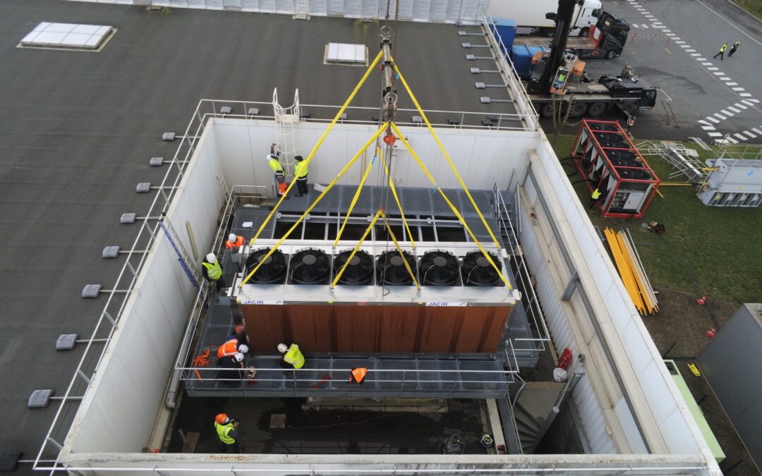 Levage d’un groupe JACIR à l’usine HERTA